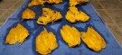 Marabou patches og hen saddles ble farget av banan og dirty banan!  thumbnail