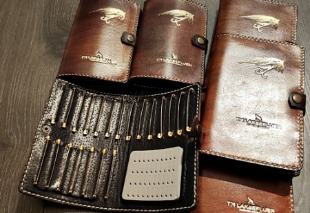 Leather wallet med TM logo-15år jubileum har kommet! 